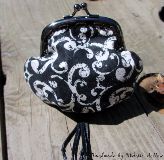 Handmade Fantasy Black Kiss Clasp Coin Purse, Change Purse, Coin Pouch With White Filigree, Swirls